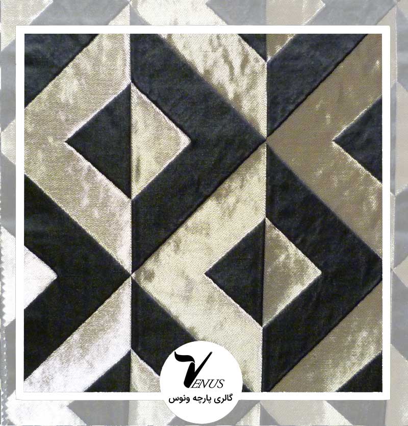 پارچه مبلی ترک کریستال بژ با گل تیره طرح متناقض